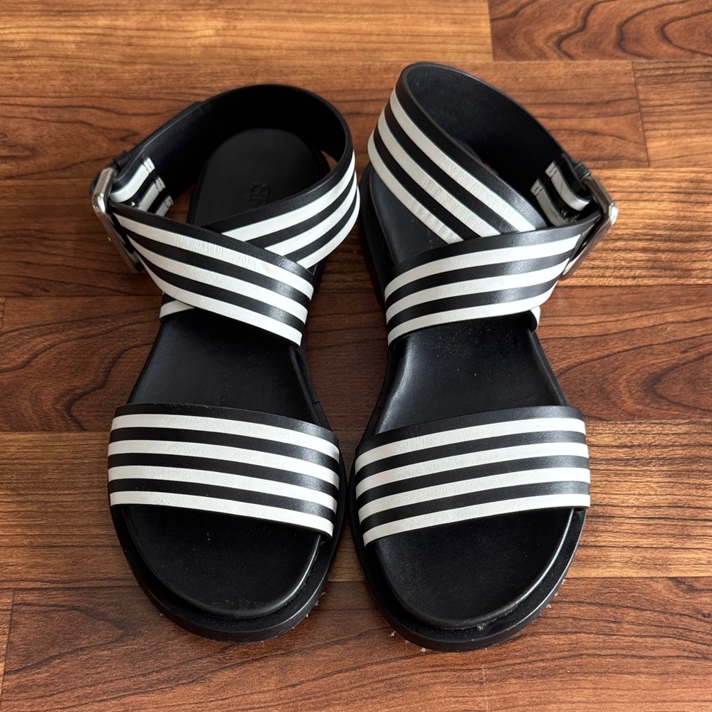 Sportmax Black and White Striped Sandals size 35 /5